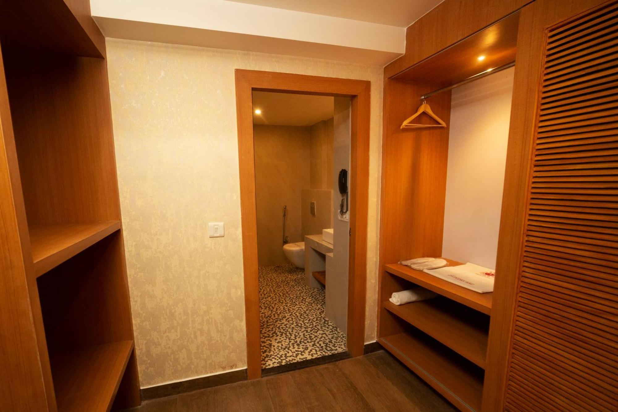 Abhyagama Hotel Digha  Exteriör bild