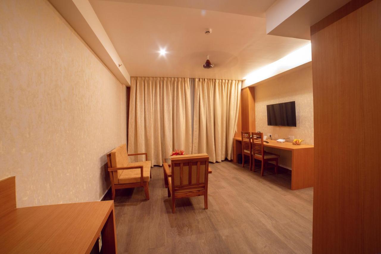 Abhyagama Hotel Digha  Exteriör bild