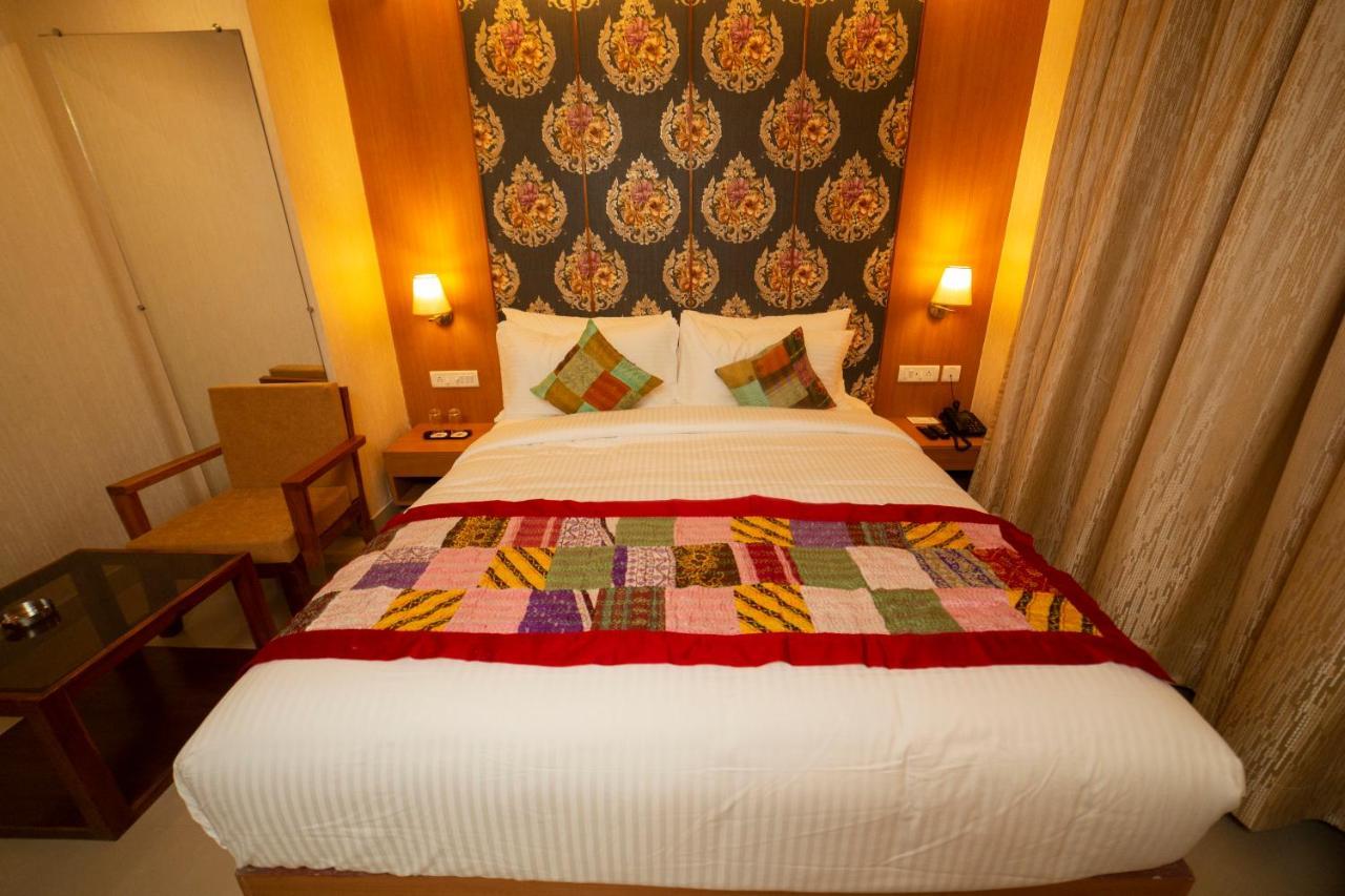 Abhyagama Hotel Digha  Exteriör bild